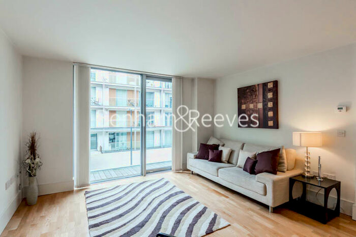 1 Bedroom Apartment To Rent In Highbury Stadium Square, Highbury, N5