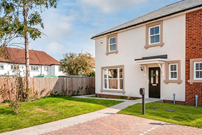 4 Bedroom Semi-Detached House For Sale In Orchard Road, Chessington, KT9