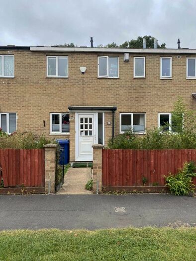 3 Bedroom Terraced House To Rent In Andover Close, Bicester, OX26