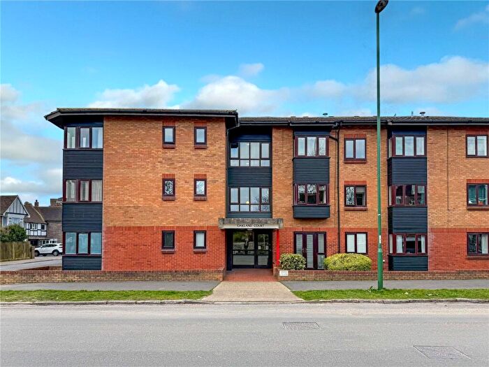 1 Bedroom Apartment For Sale In Fitzalan Road, Littlehampton, West Sussex, BN17