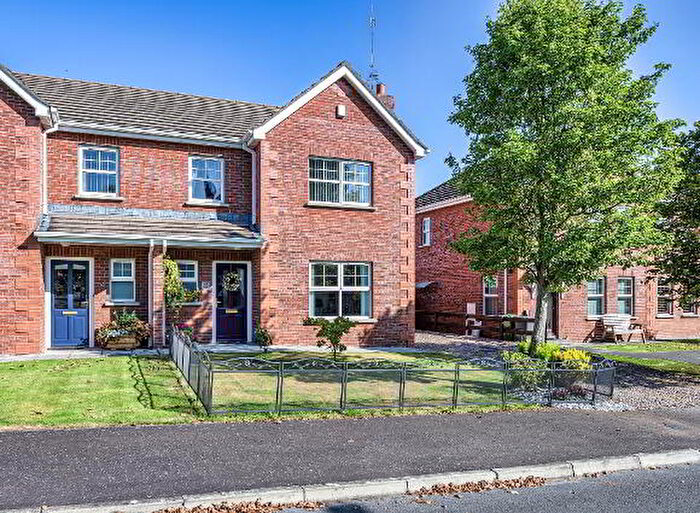 3 Bedroom Semi-Detached House For Sale In Windsor Hill, Waringstown, BT66