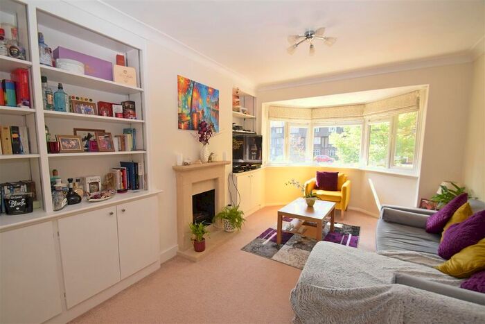 2 Bedroom Maisonette To Rent In Cambridge Park, Twickenham, TW1