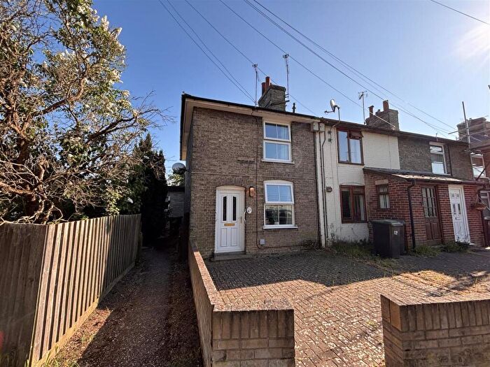 2 Bedroom End Of Terrace House To Rent In Bridge Street, Stowmarket, IP14