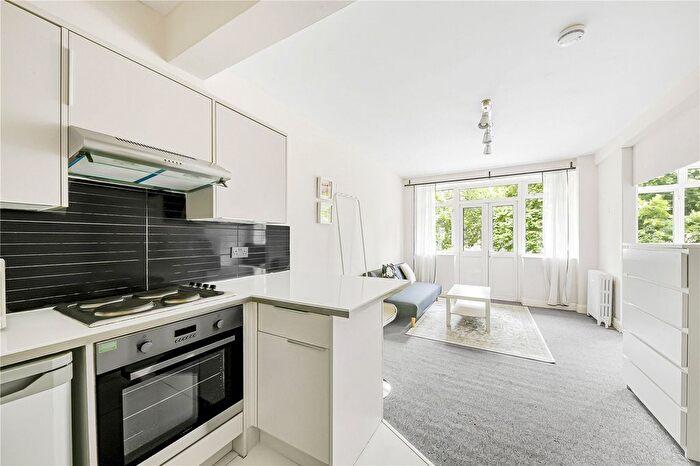 1 Bedroom Flat To Rent In Wellesley Court, Maida Vale, London, W9
