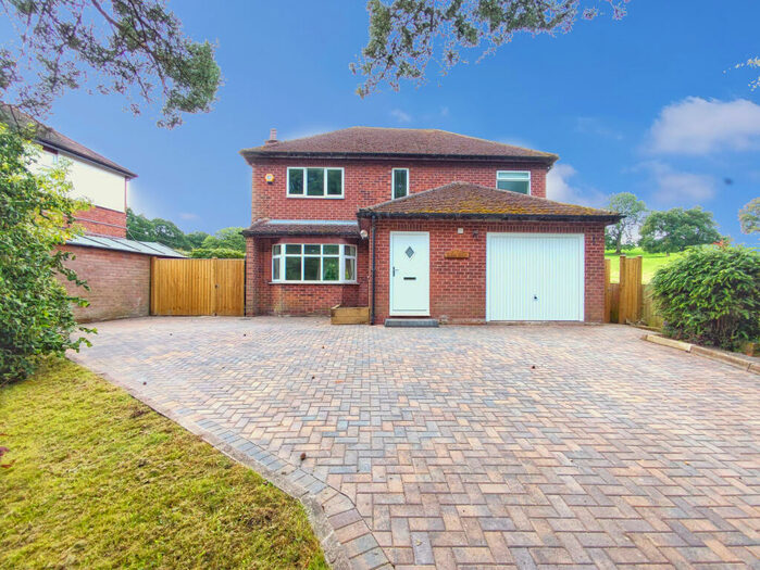 4 Bedroom Detached House To Rent In Langley Road, Macclesfield, SK11