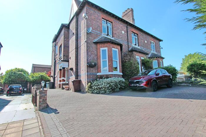 5 Bedroom Semi-Detached House For Sale In Bury New Road, Prestwich, M25