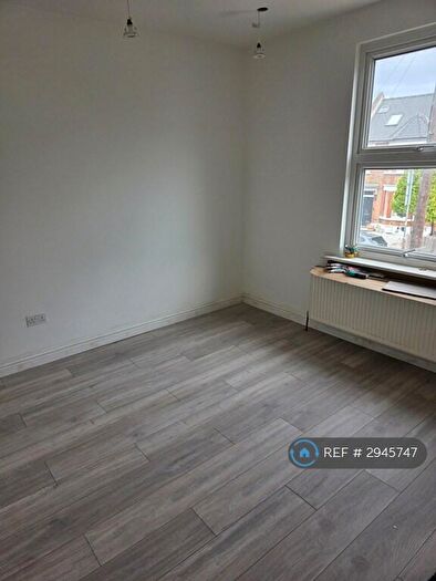 5 Bedroom Semi Detached House To Rent In Red Lion Road, Surbiton, KT6