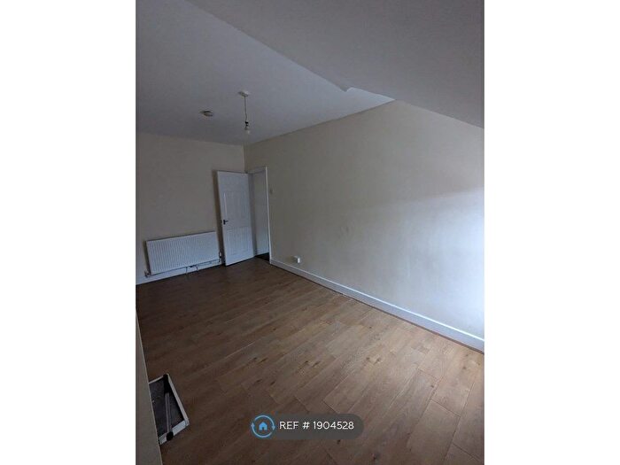 2 Bedroom Flat To Rent In King Street, Wallasey, CH41