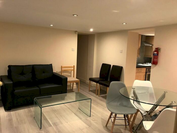 3 Bedroom Apartment To Rent In Derby Road Manchester, M14