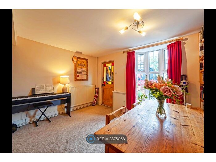 2 Bedroom End Of Terrace House To Rent In Nelson Road, Twickenham, TW2
