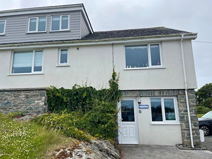 3 Bedroom End Of Terrace House To Rent In Lon Garreg Fawr, Holyhead, LL65