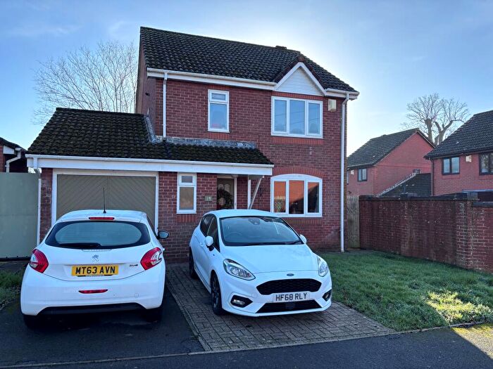 3 Bedroom House To Rent In Nutfield Road, Rownhams, SO16