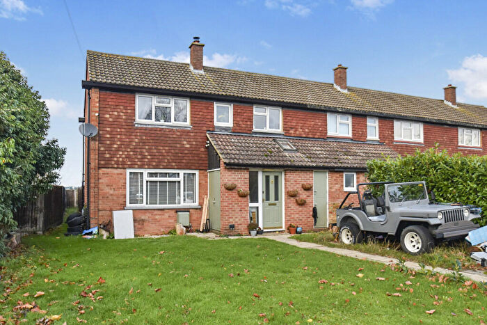 3 Bedroom End Of Terrace House For Sale In Bath Crescent, Wyton, PE28