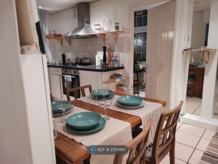 1 Bedroom Flat To Rent In Darcy House, London, E8