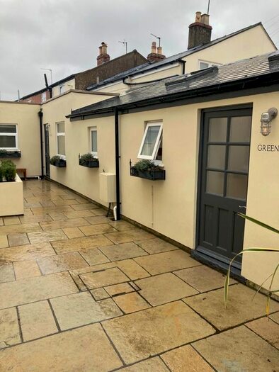 1 Bedroom Flat To Rent In Jersey Street, Cheltenham, GL52