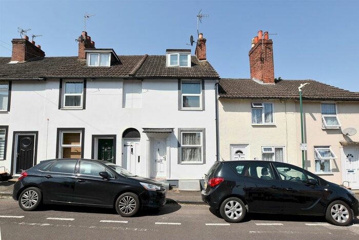 2 Bedroom Terraced House To Rent In Orchard Street, Maidstone, ME15