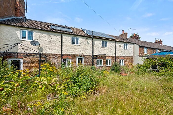 4 Bedroom End Of Terrace House For Sale In - Church Street, Broughton, NN14