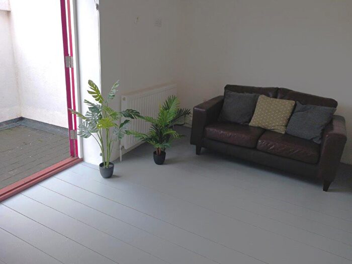 2 Bedroom Character Property To Rent In Stillman Street, Plymouth, PL4