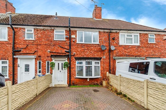 3 Bedroom Terraced House For Sale In Carisbrooke Road, Wednesbury, WS10