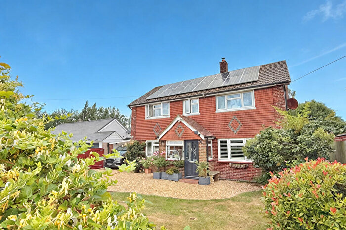 4 Bedroom Detached House For Sale In Northfield Road, Ringwood, BH24