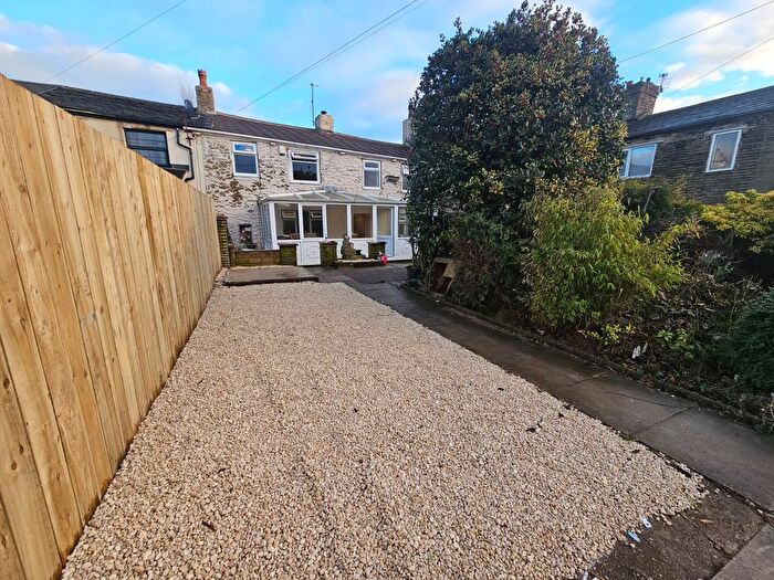 4 Bedroom Terraced House To Rent In Bierley Lane, Bradford, BD4