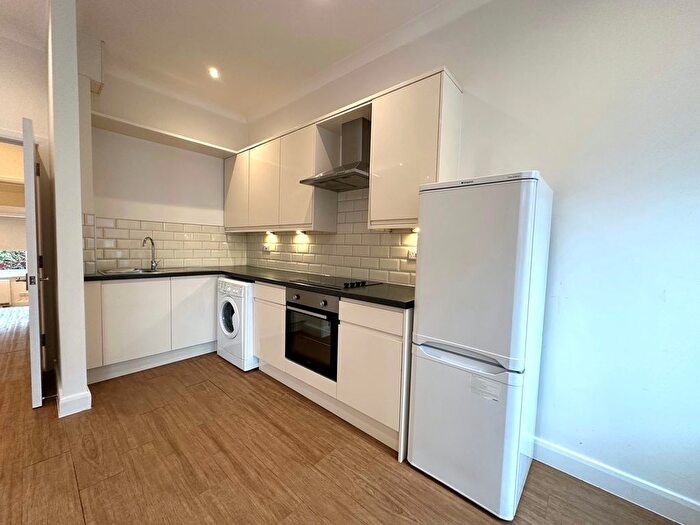 2 Bedroom Flat To Rent In Avenue Mews, Muswell Hill, London, N10