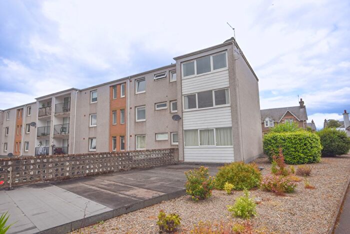 1 Bedroom Flat For Sale In Muirton Place, Perth, PH1