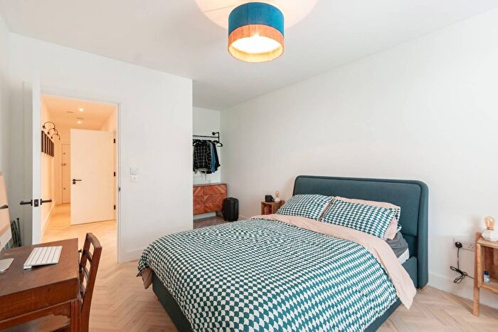 1 Bedroom Flat To Rent In Alexandra House, Acton, London, W3