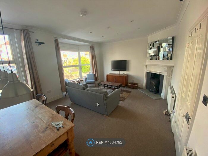 2 Bedroom Flat To Rent In Eversley Road, Sketty, Swansea, SA2