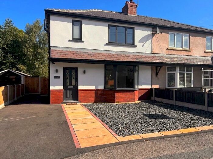 3 Bedroom Semi Detached House To Rent In Nelson Avenue, Leyland, Lancashire, PR25