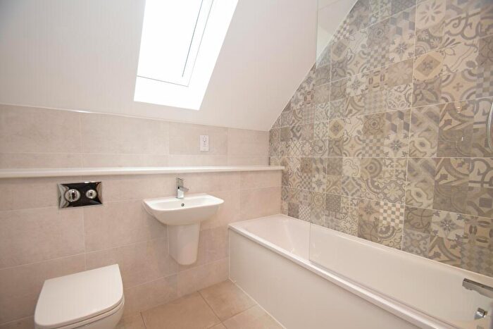 1 Bedroom Apartment To Rent In Gilletts Lane, High Wycombe, Buckinghamshire, HP12