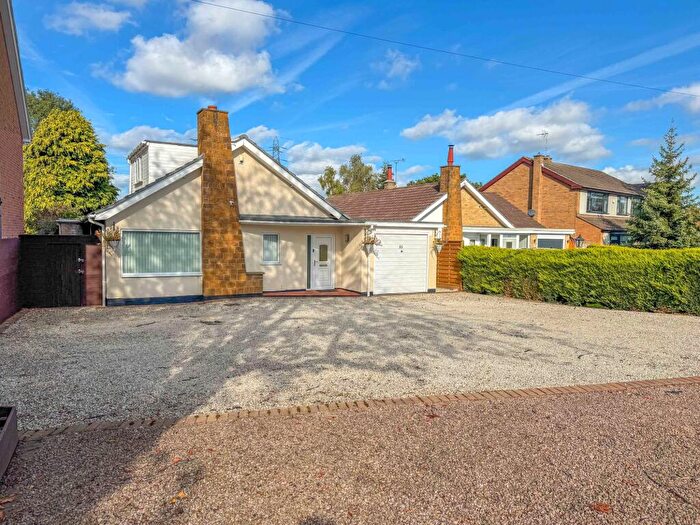 3 Bedroom Detached Bungalow For Sale In Bulkington Lane, Nuneaton, CV11