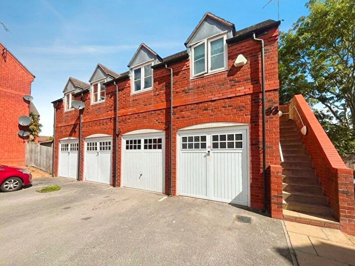 1 Bedroom Flat To Rent In Packhorse Road, Stratford-Upon-Avon, Warwickshire, CV37