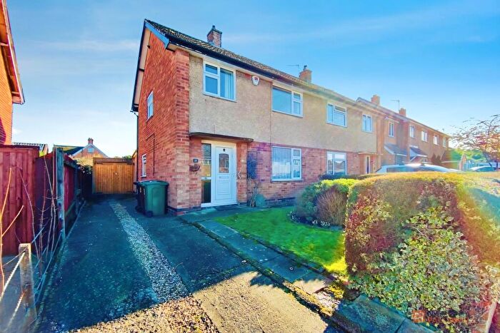 3 Bedroom Semi Detached House For Sale In Coplow Crescent, Syston, LE7