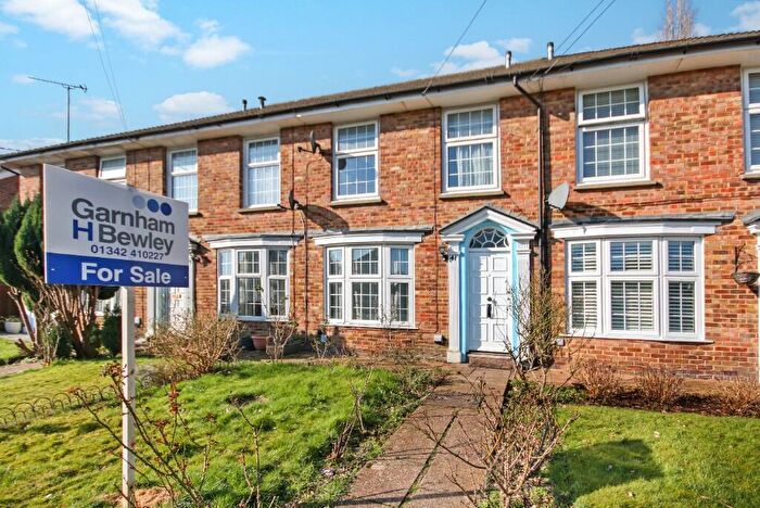 3 Bedroom Terraced House For Sale In Crescent Road, East Grinstead, West Sussex, RH19