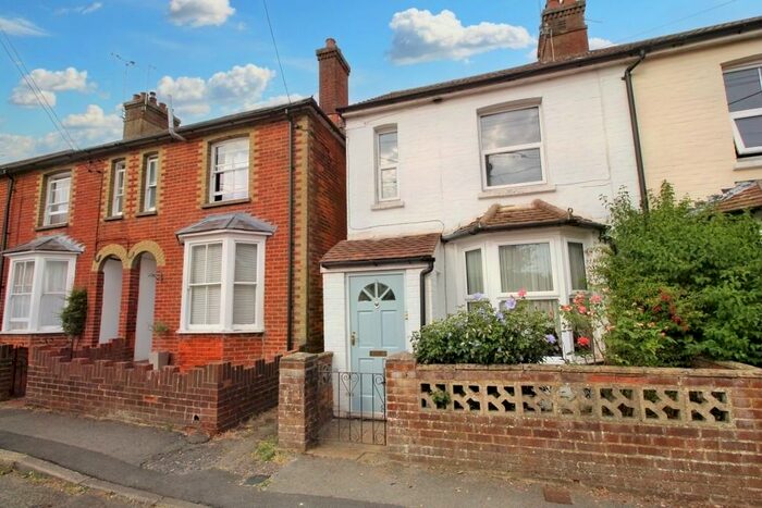 3 Bedroom Terraced House To Rent In Youngs Road, Alton, Hampshire, GU34