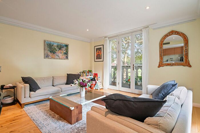 3 Bedroom Flat For Sale In Vincent Square, London, SW1P