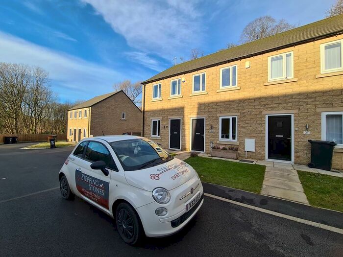 2 Bedroom Mews To Rent In John Walton Close, Glossop, SK13