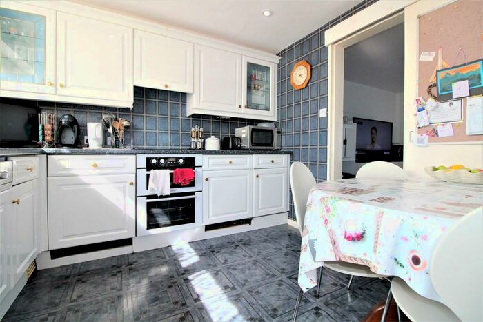 3 Bedroom Terraced House To Rent In Deerswood Avenue, Hatfield, AL10