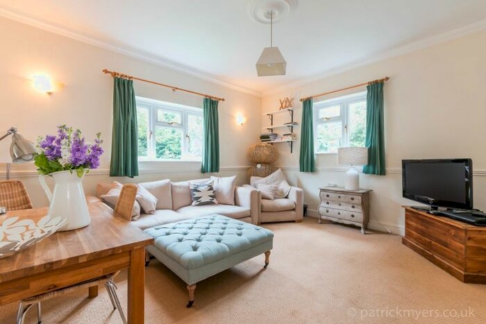 1 Bedroom Flat To Rent In Peckham Rye, East Dulwich, London, SE22