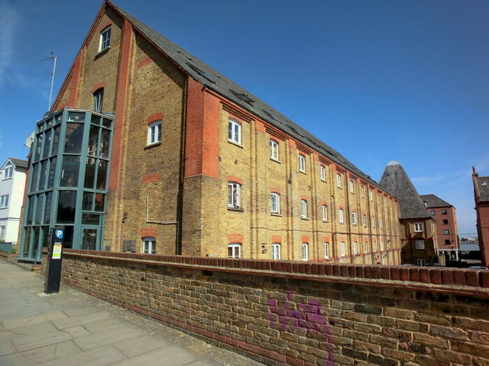 1 Bedroom Apartment To Rent In Clifton Road, Gravesend, DA11