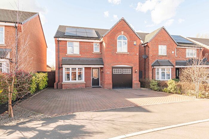 4 Bedroom Detached House For Sale In Heatherfields Crescent, New Rossington, Doncaster, DN11