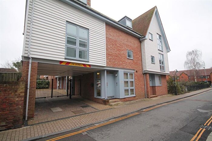 1 Bedroom Flat To Rent In Tannery Mews, Stour Street, Canterbury, CT1