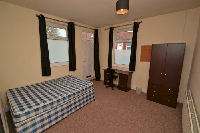 4 Bedroom Detached House To Rent In Mettham Street, Lenton, Nottingham, NG7