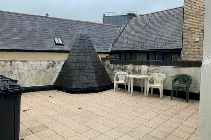 1 Bedroom Flat To Rent In Church Lane, Barnstaple EX31