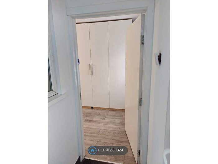 Studio To Rent In Harrow, London, HA3