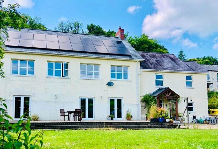 5 Bedroom Detached House For Sale In Llanfynydd, Carmarthen, SA32