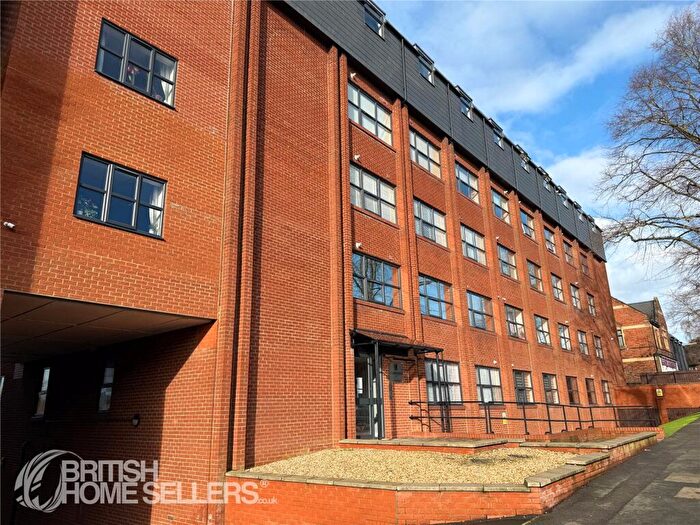 1 Bedroom Apartment For Sale In Station Road, Kettering, Northamptonshire, NN15