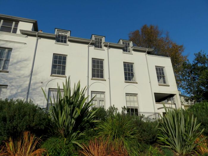 1 Bedroom Flat To Rent In Alverton Road, Penzance, TR18