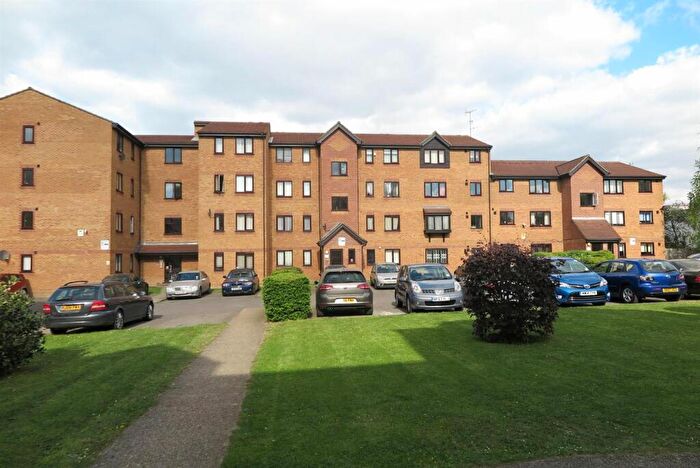 1 Bedroom Apartment To Rent In Grinstead Road, Deptford, SE8